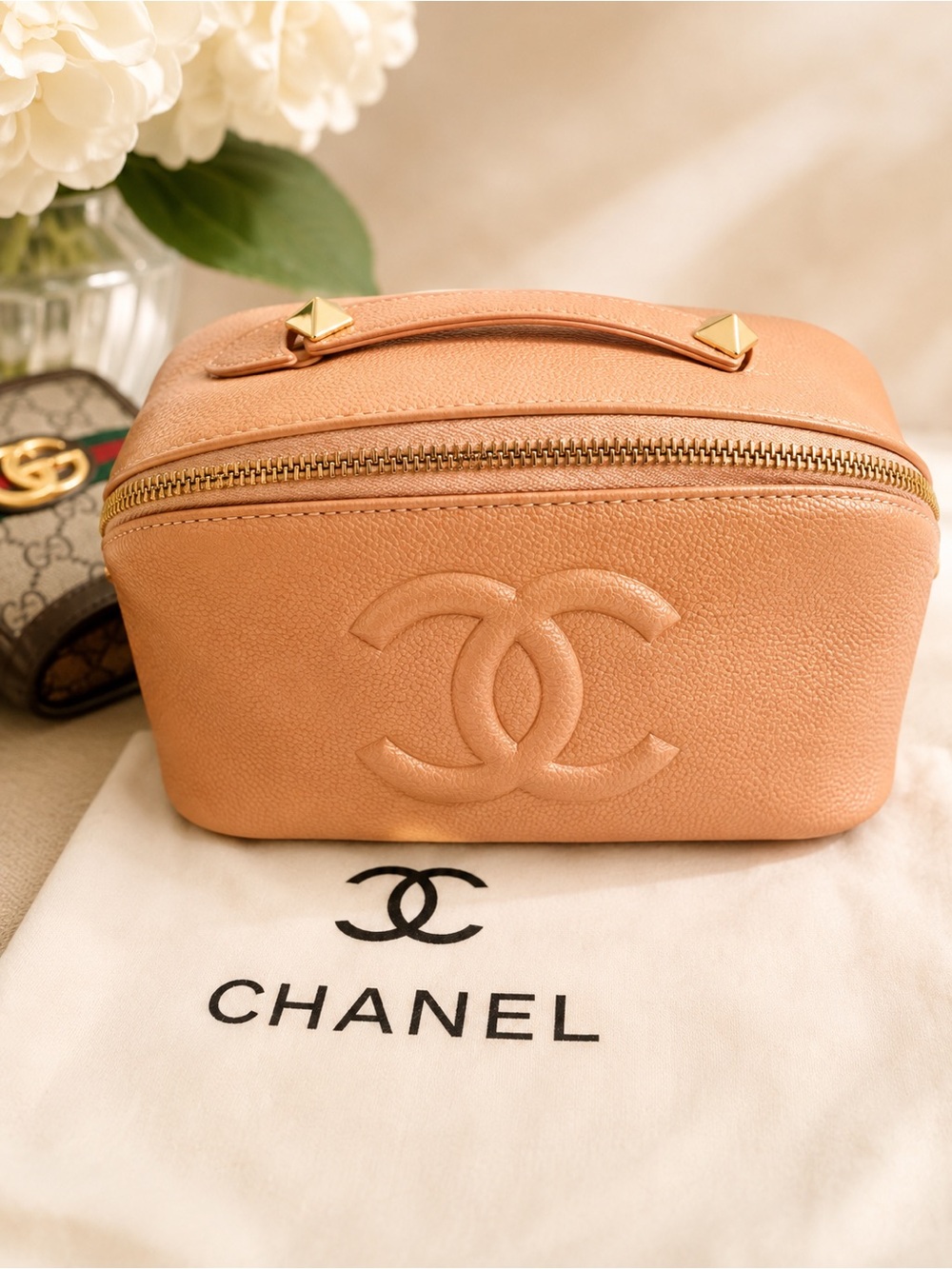 Source Unknown Peach Leather Cosmetic Case with Gold Hardware